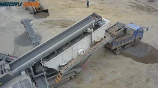 石頭進去秒變渣渣,這破碎機太強悍了,真是讓人大開眼界